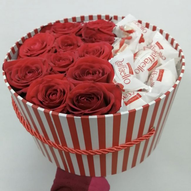 Розы с Раффаэлло Розы с Раффаэлло