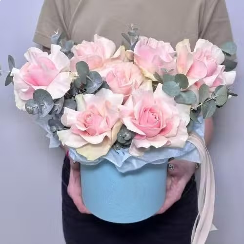 Букет цветов "Шляпная коробка Ин пинк" Букет цветов "Шляпная коробка Ин пинк"